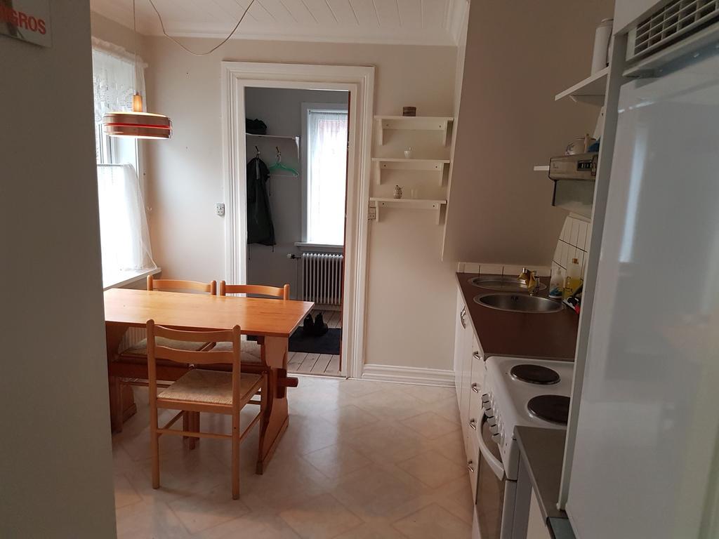 Budget Guesthouse Borgustova Vestmanna Exteriör bild