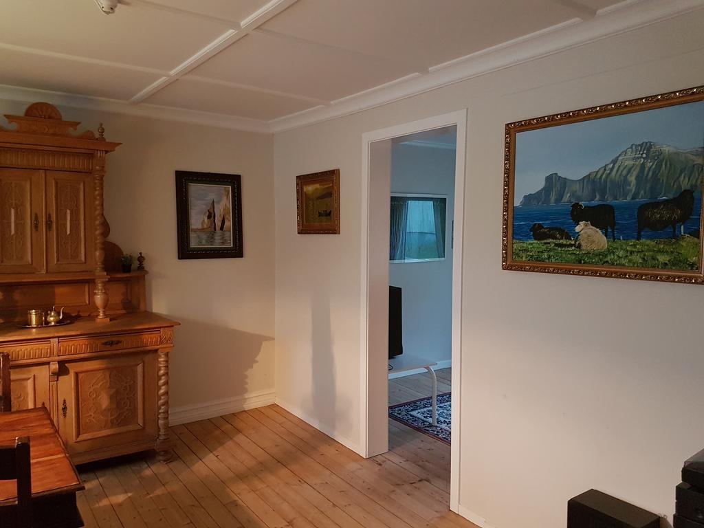 Budget Guesthouse Borgustova Vestmanna Exteriör bild