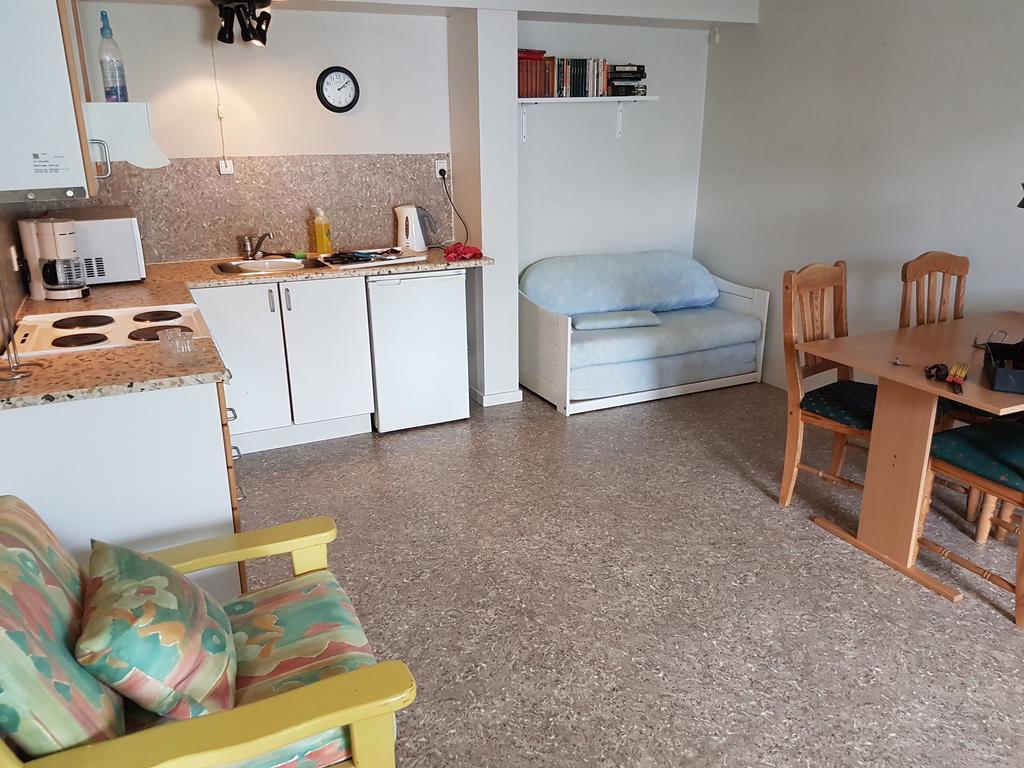 Budget Guesthouse Borgustova Vestmanna Exteriör bild