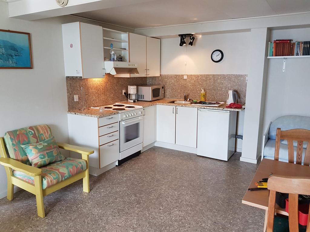 Budget Guesthouse Borgustova Vestmanna Exteriör bild